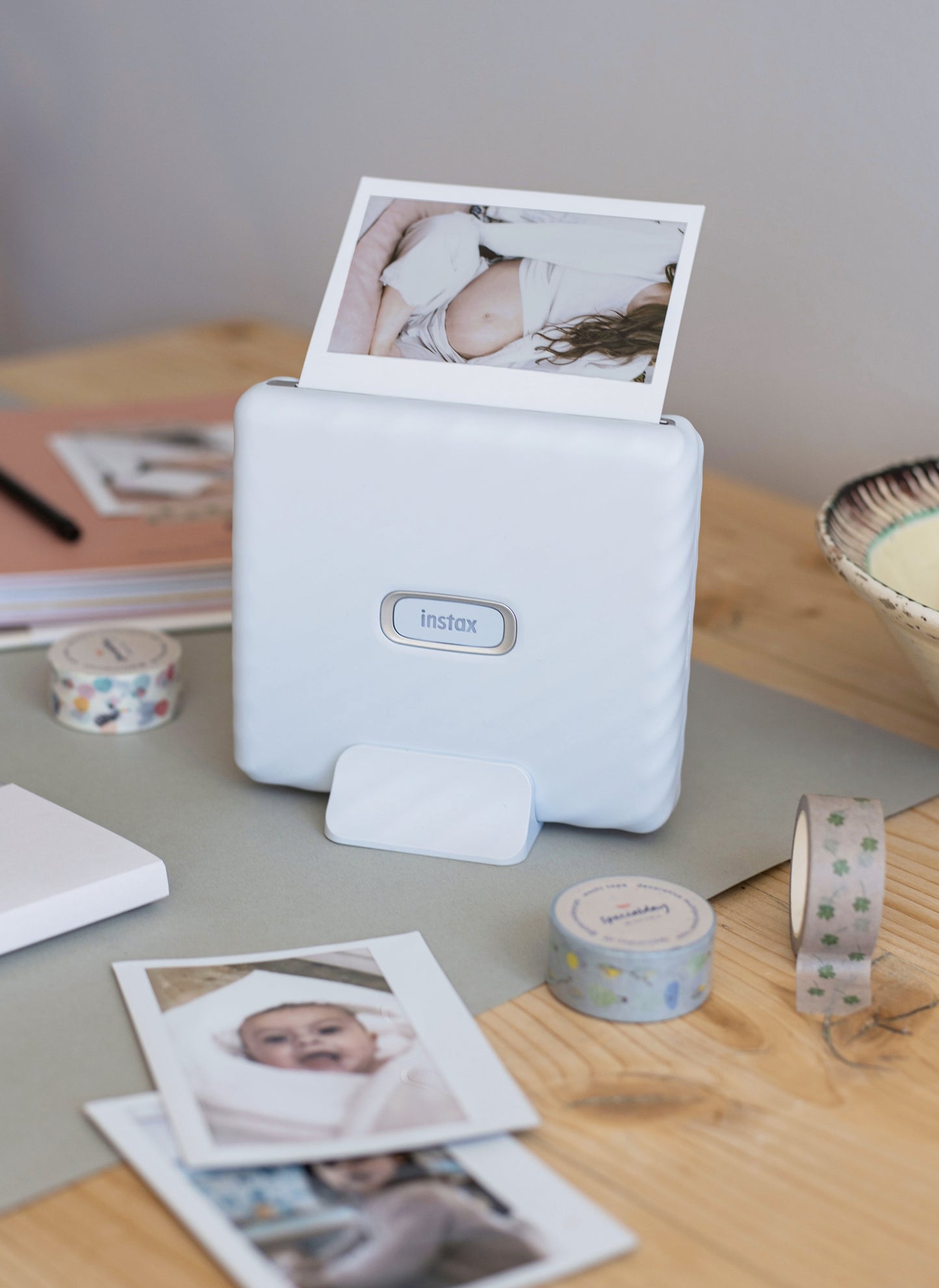 baby journal (optional language) & smartphone printer